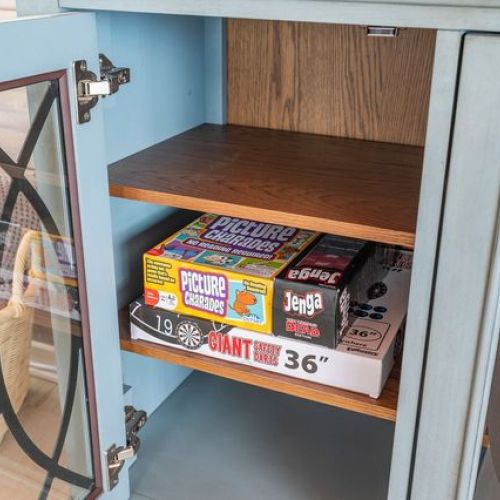 A couple of games for guests to enjoy.