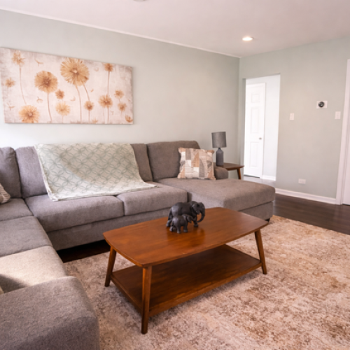 Sectional sofa with coffee table and end table