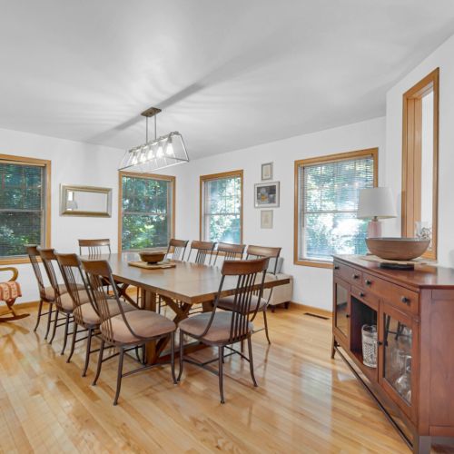 Dining Room that sits 10