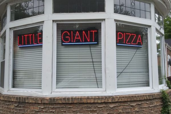Little Giant Pizza at the Beach