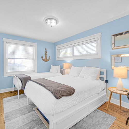 Guest Bedroom 3 has Twin bed, full bed + twin trundle, and a Smart TV.