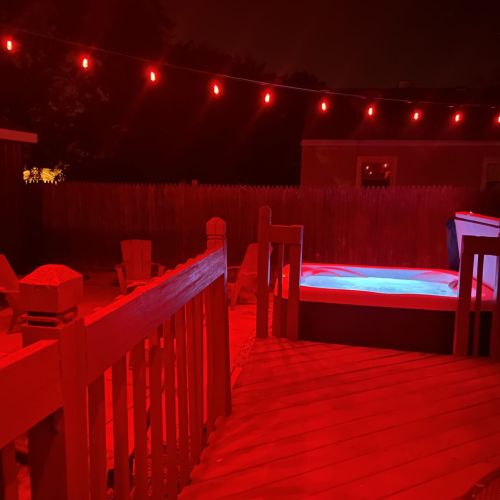 Deck/Firepit/Hot tub in back yard