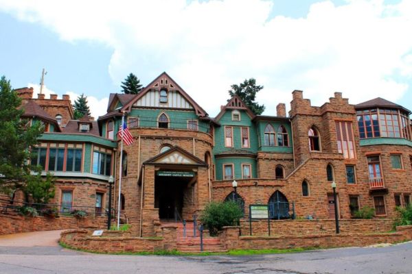Miramont Castle Museum and The Queen’s Parlour Tea Room