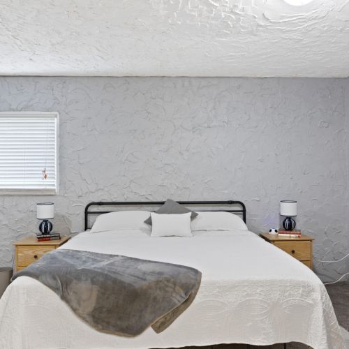 Bedroom 4 - With king bed