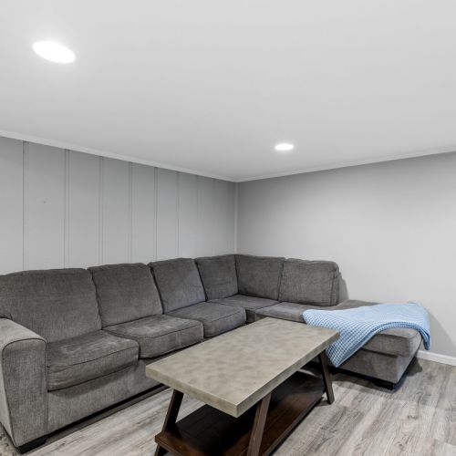 Addional living area in basement with tv