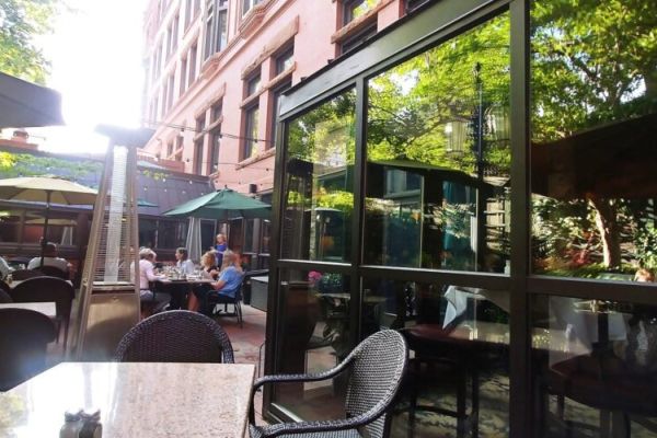 MacKenzie’s Chop House