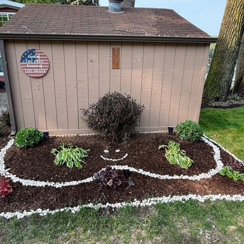 Scenic landscape surrounding the property, perfect for enjoying the outdoors.