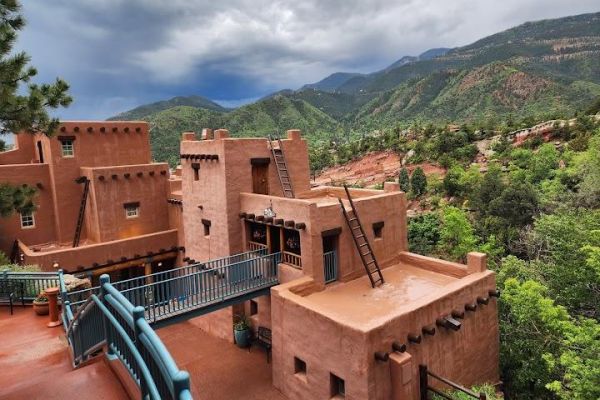Manitou Cliff Dwellings