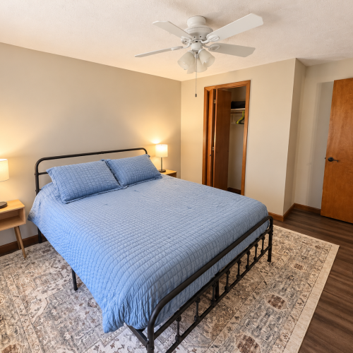 Bedroom 3 – View 1: Cozy bedroom featuring a queen-size bed and a relaxing atmosphere.