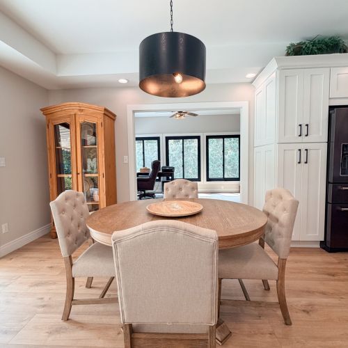 Comfortable dining area with seating for shared meals and everyday dining.
