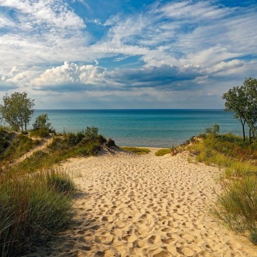 Just minutes from Lake Michigan, the Indiana Dunes National Park, and downtown Michigan City - all only an hour from Chicago!