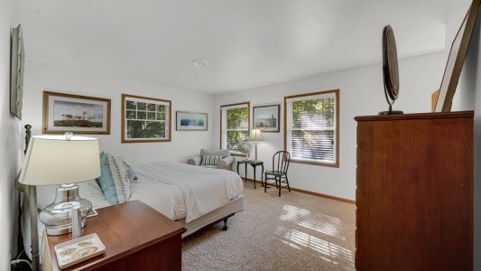 King bedroom with En Suite 