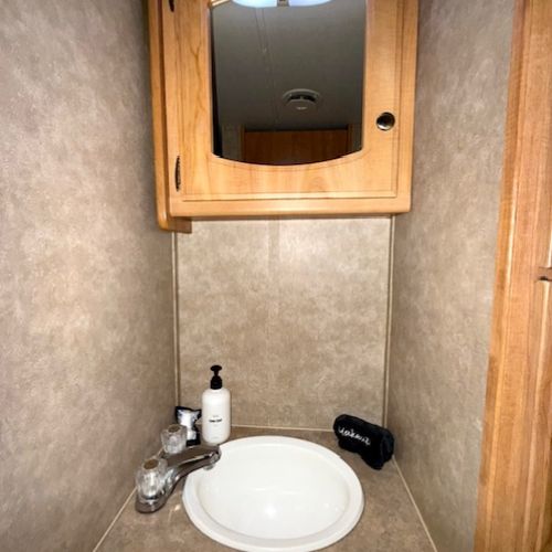 Hall Sink